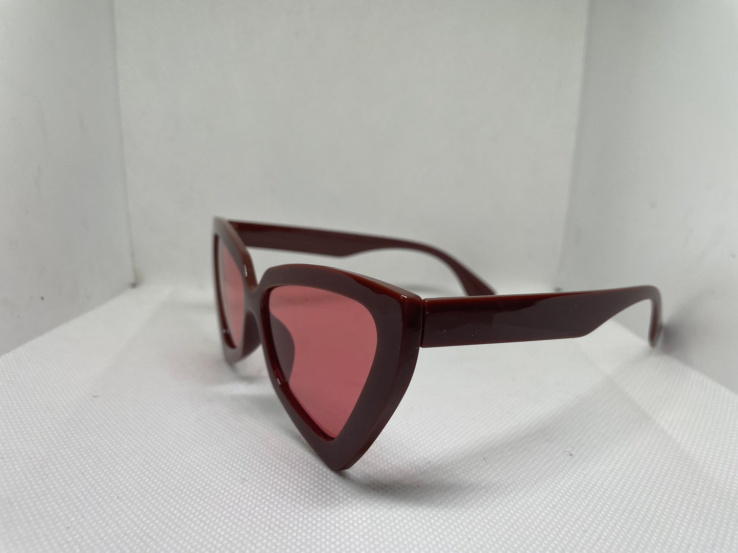 Geometric shaped sunglasses