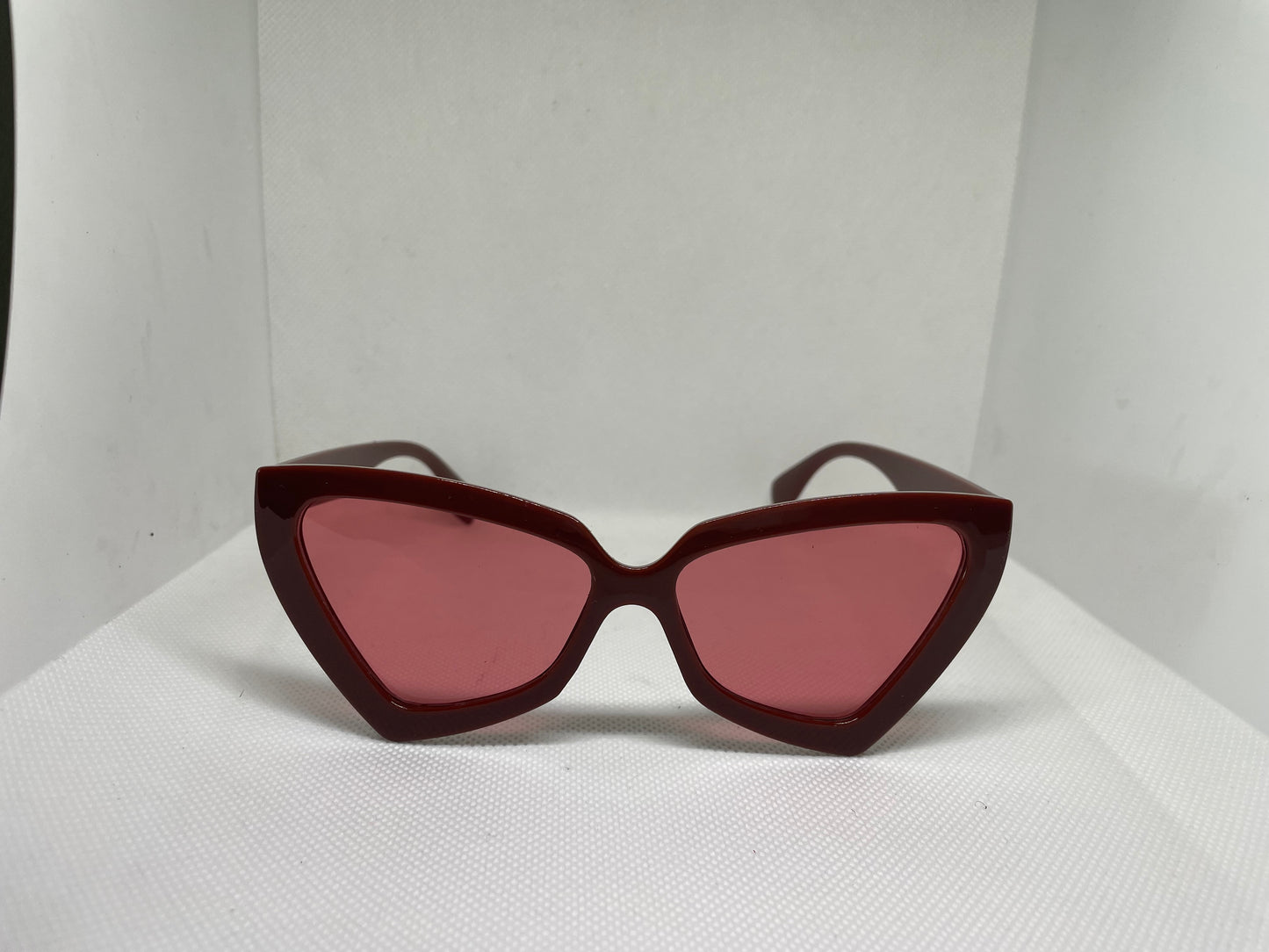 Geometric shaped sunglasses